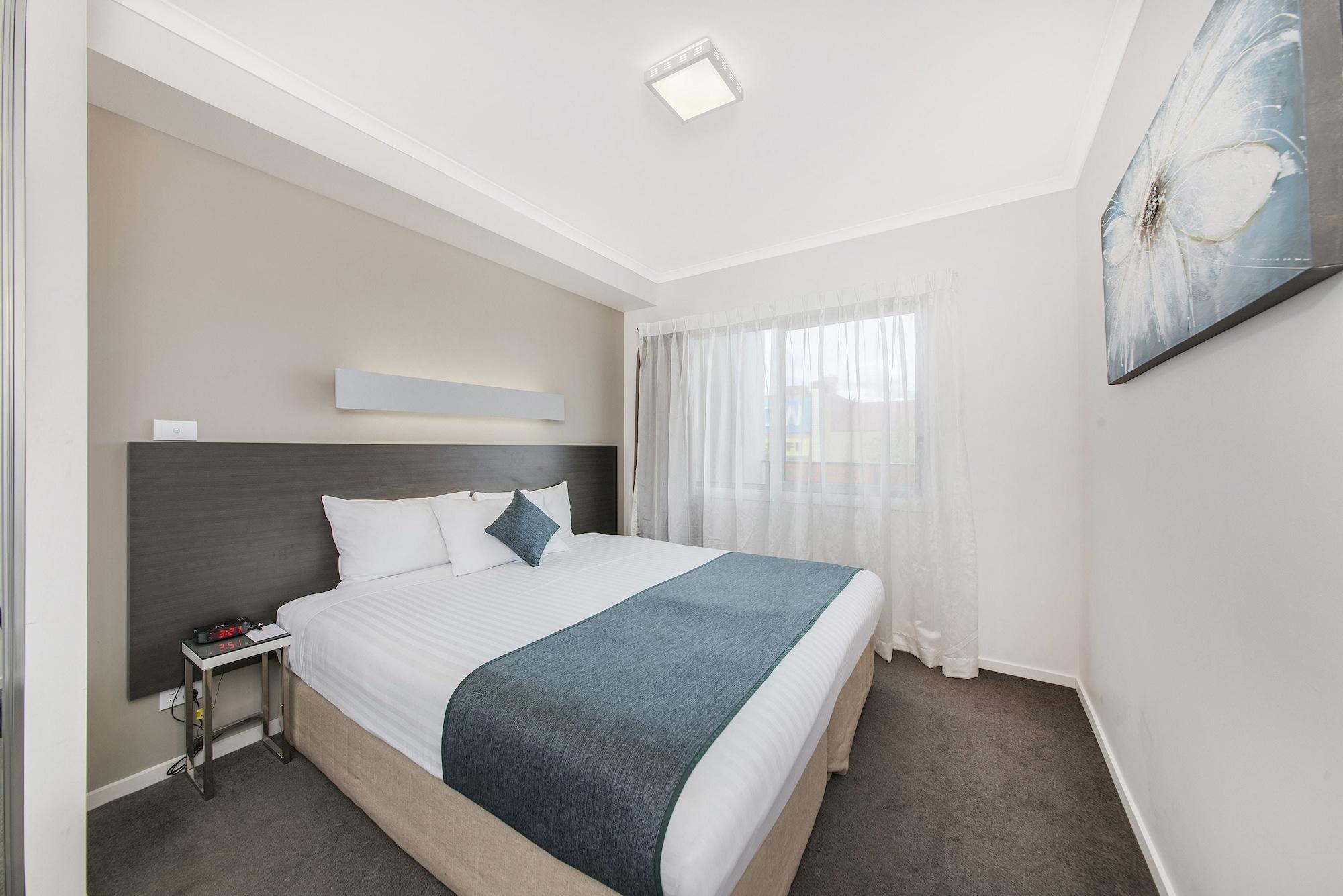 Abode Tuggeranong Aparthotel Canberra Luaran gambar