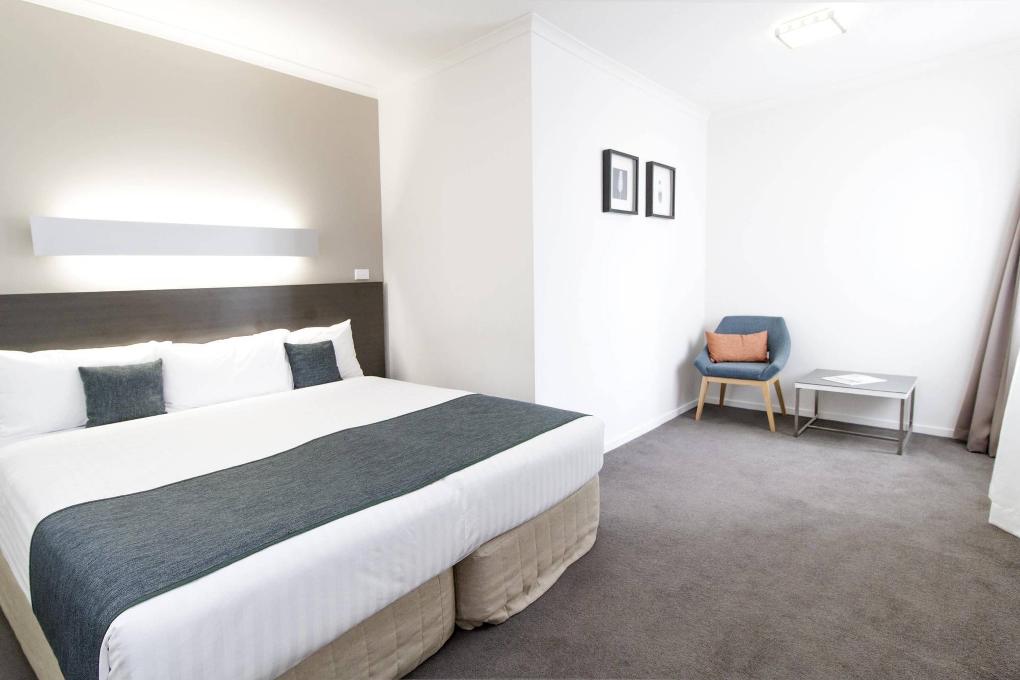 Abode Tuggeranong Aparthotel Canberra Luaran gambar