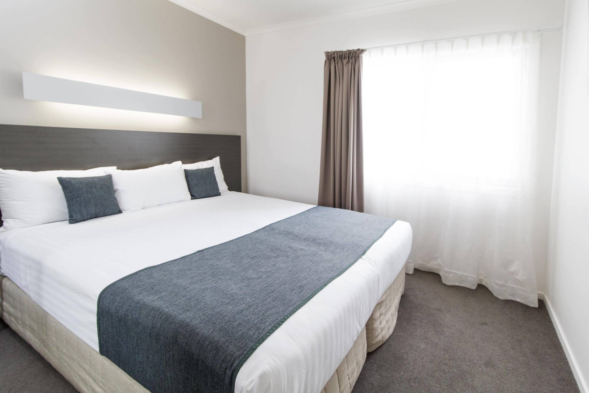 Abode Tuggeranong Aparthotel Canberra Luaran gambar